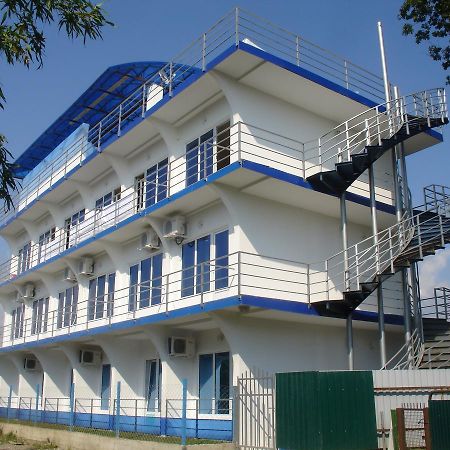 Iceberg Pizunda Exterior photo