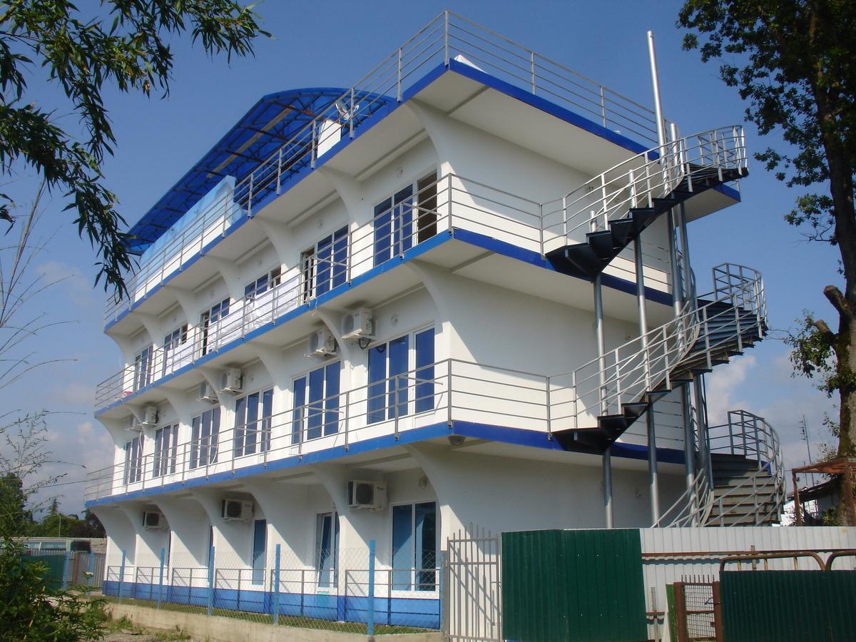 Iceberg Pizunda Exterior photo